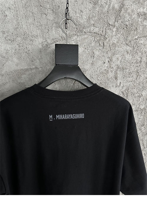 Mihara Yasuhiro 미하라 야스히로 24FW 패치로고 그래픽 프린트 반팔 티셔츠 레플리카 11번 이미지 - 의류 | 세미샵 레플리카 사이트